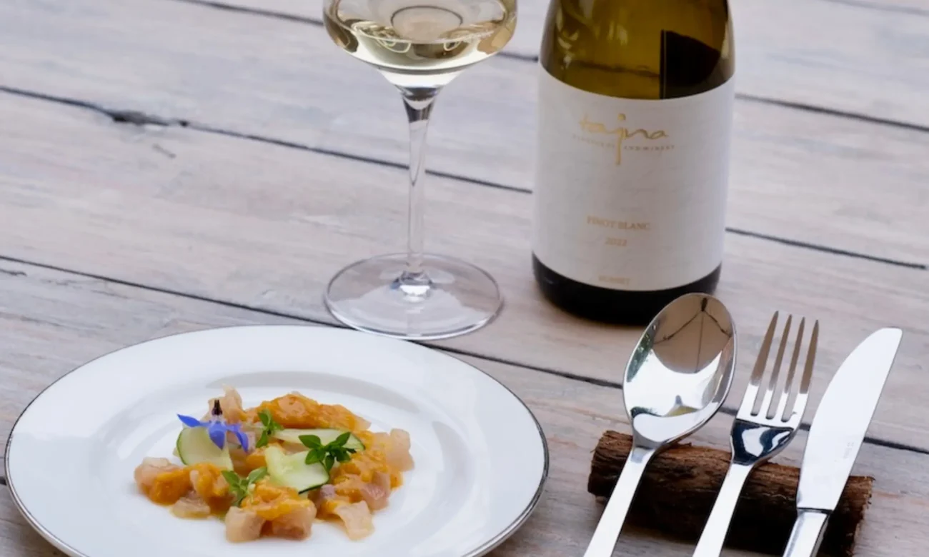Gravlax od Pala Sekerku a Pinot Blanc z vinárstva TAJNA